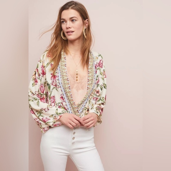 Anthropologie Akemi + Kin Floral Long Sleeve Open Short Kimono Cardigan One Size - Picture 1 of 11